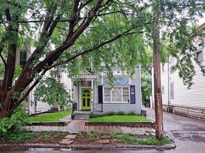 Building Photo - 710 Rubel Ave