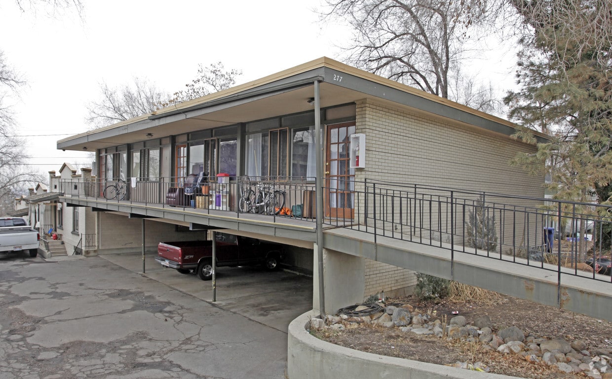 Primary Photo - 277 Center St