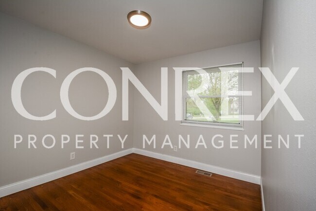 Building Photo - Fantastic 3 Bed Ranch