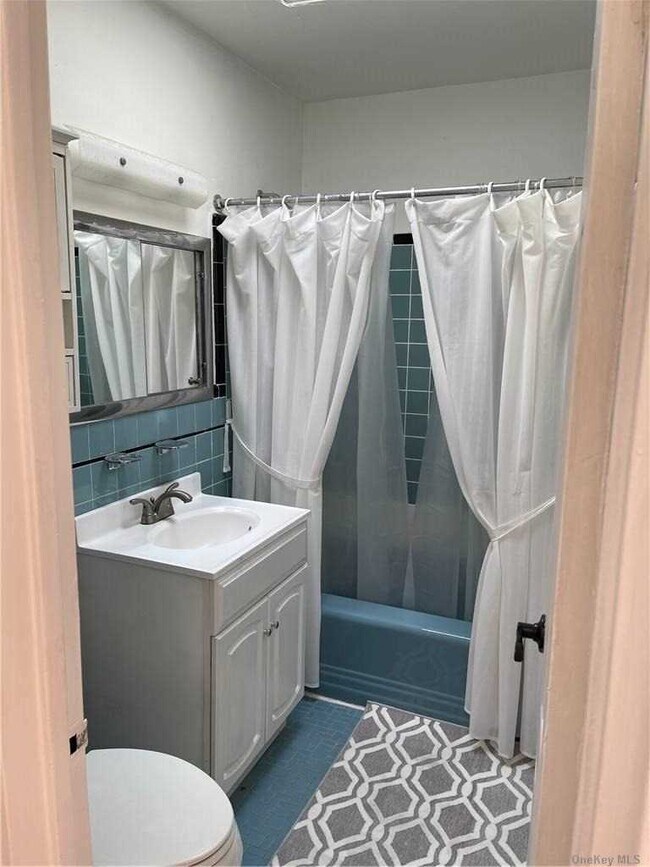 Foto del edificio - 171-54 46th Ave