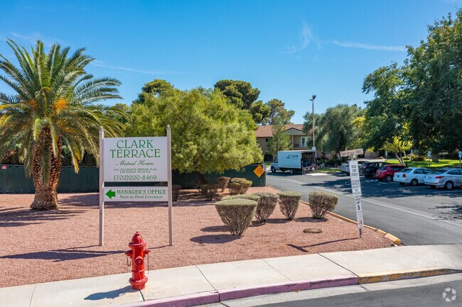 Foto del edificio - Clark Terrace Mutual Homes