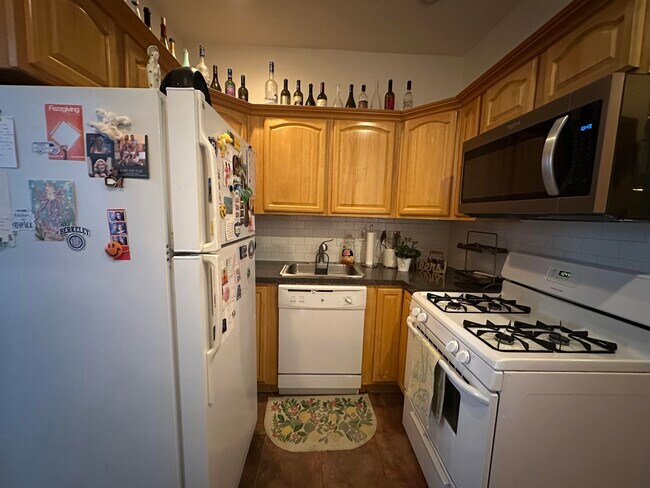 Foto del edificio - 627 Willow Ave
