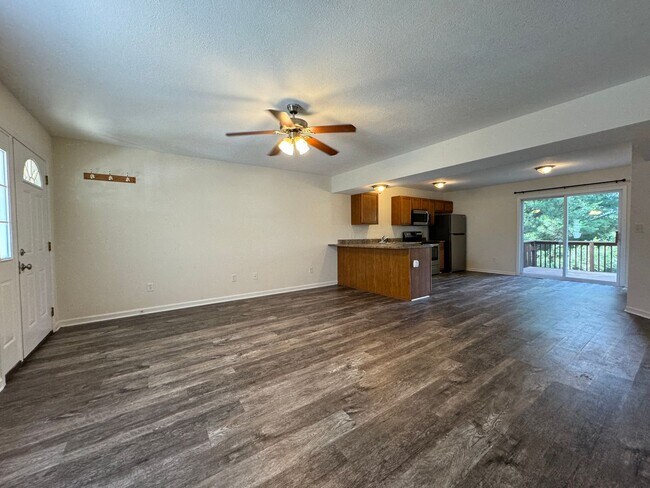 Foto del edificio - Available June 25, 2026!