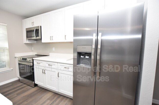 Foto del edificio - 3723 Woodbury Hill Loop