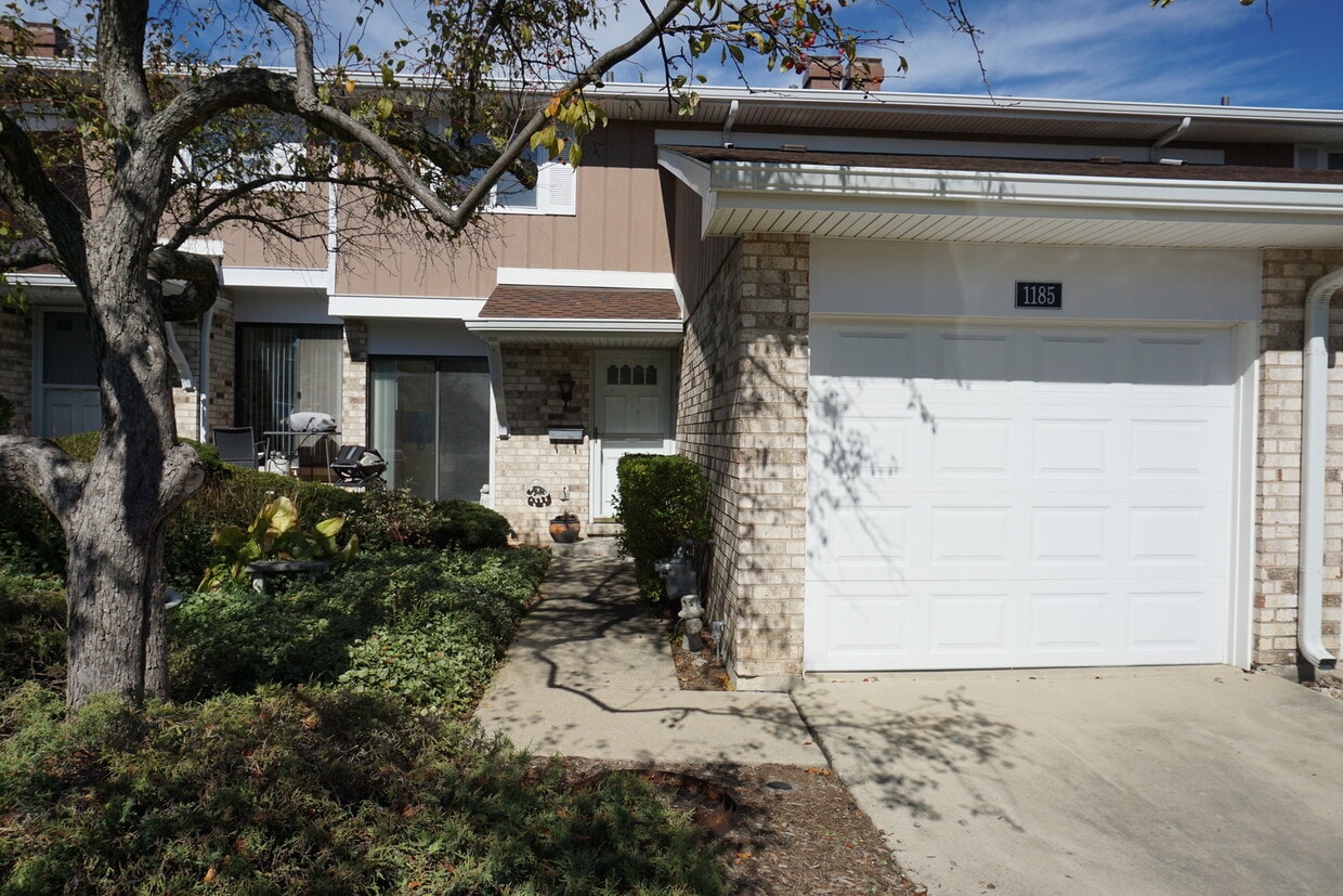 Primary Photo - 1185 Leicester Ct