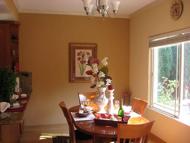 Building Photo - 94555 France Way