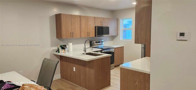 Foto del edificio - 4555 NW 14th Ave