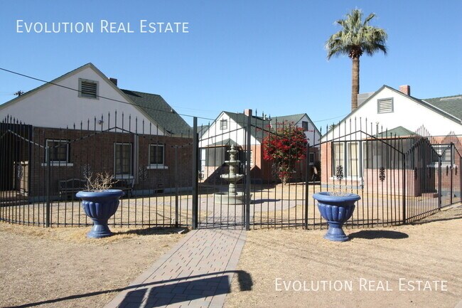 Foto del edificio - Charming 2-Bedroom Cottage in the Heart of...