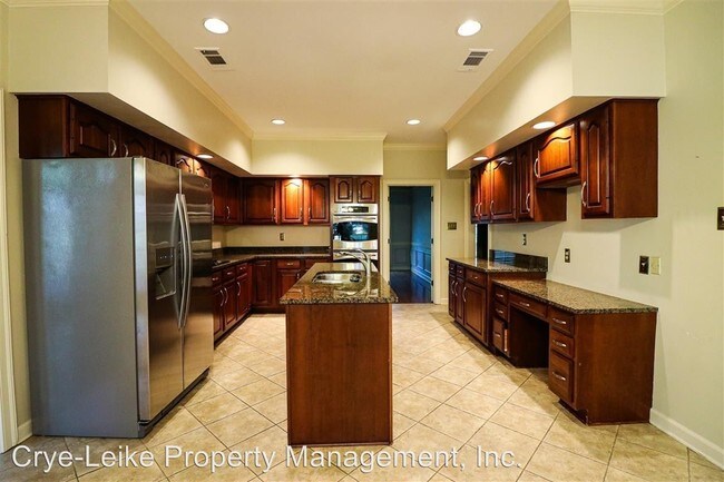 Foto del edificio - 4 br, 3.5 bath House - 3411 S. Tournament Dr