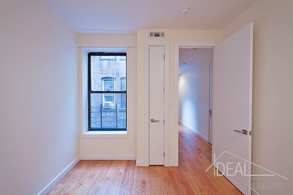 Building Photo - 668 Park Pl