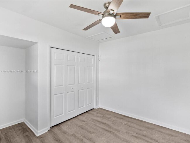 Foto del edificio - 4 bedroom in Plantation FL 33317