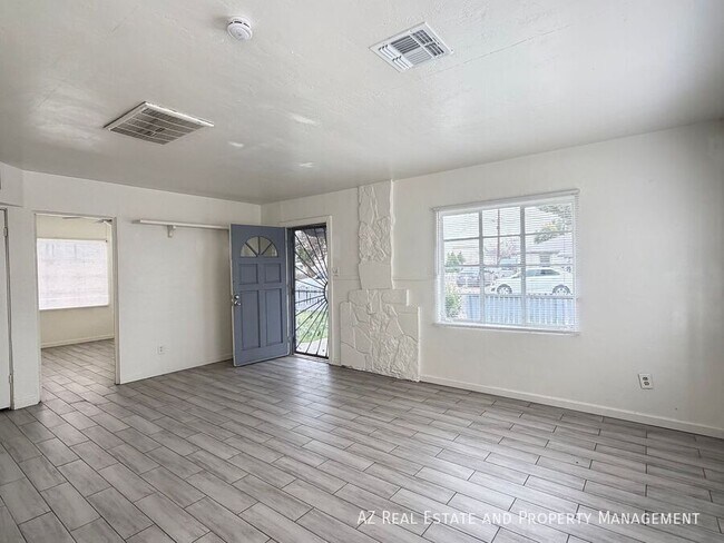 Foto del edificio - 7210 N 55th Dr