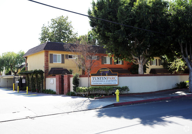 Building Photo - Tustin Parc Townhomes & Apartments