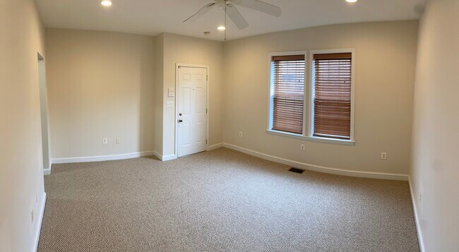 Foto del edificio - 2716 4th St NE