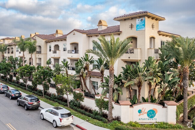 Pacifica at Newport Plaza