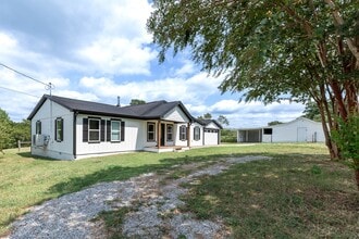 Building Photo - 1503 Cornersville Hwy