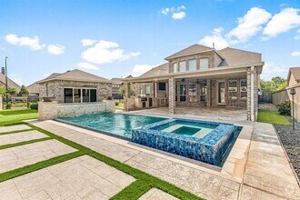 Building Photo - 16202 Coyote Run Ln