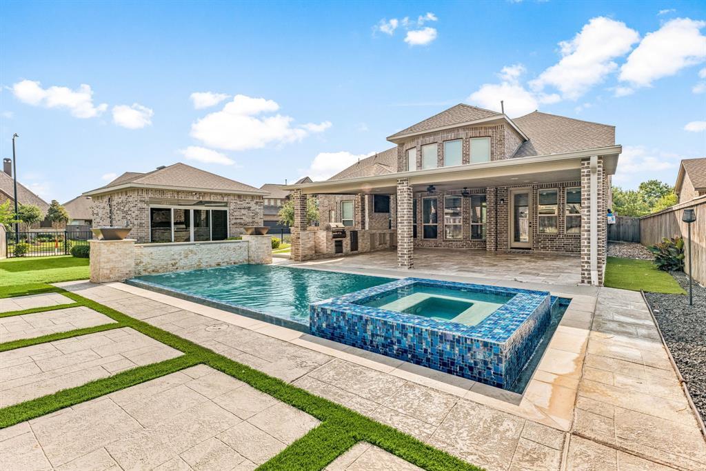 Foto principal - 16202 Coyote Run Ln