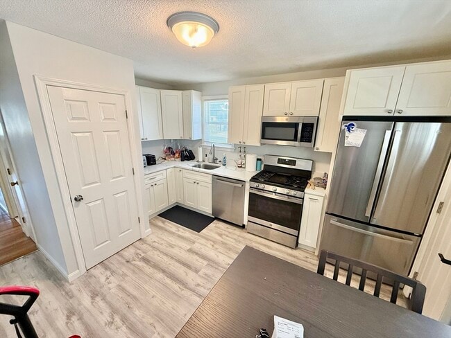 Building Photo - 80 Etna St