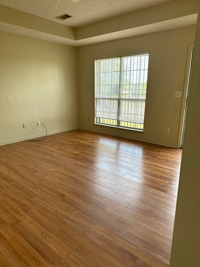 Building Photo - 4066 Fitzpatrick Blvd