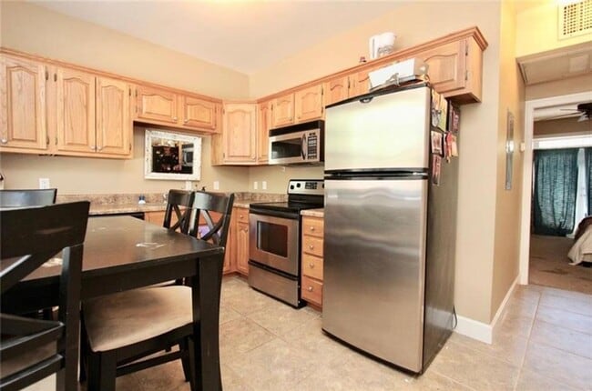 Building Photo - Garrett &amp; Associates, LLC - Five Plex