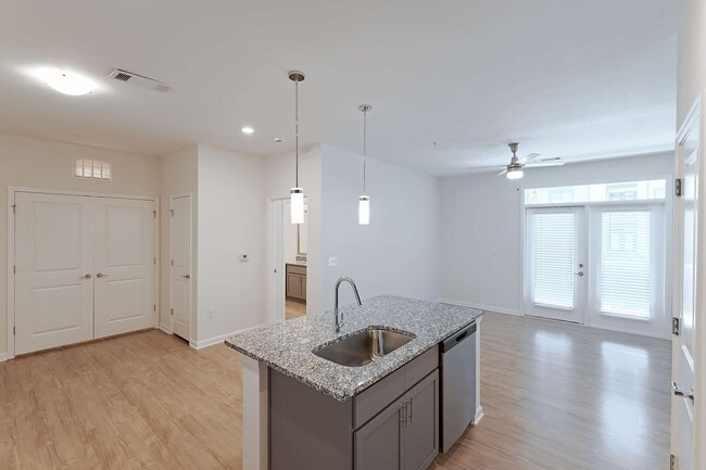 Building Photo - Evolve New Hope Farm