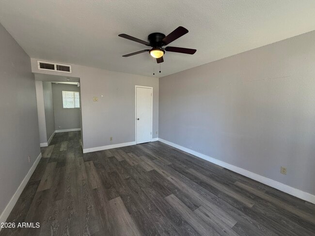 Building Photo - 1833 E Harvard St