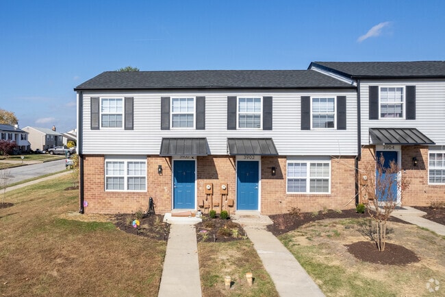Building Photo - Village Of Carrollwood