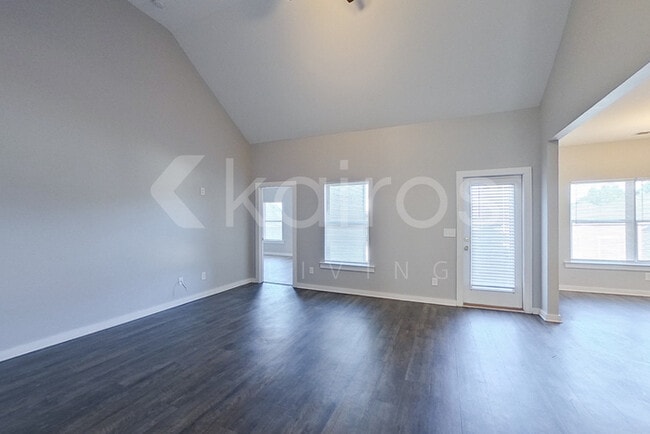 Foto del edificio - 7071 Shadesbrook Dr