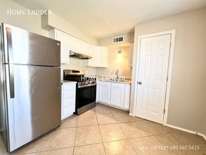 Building Photo - 410 W Battaglia Rd