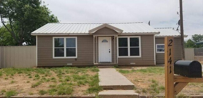 Building Photo - 2141 Austin St