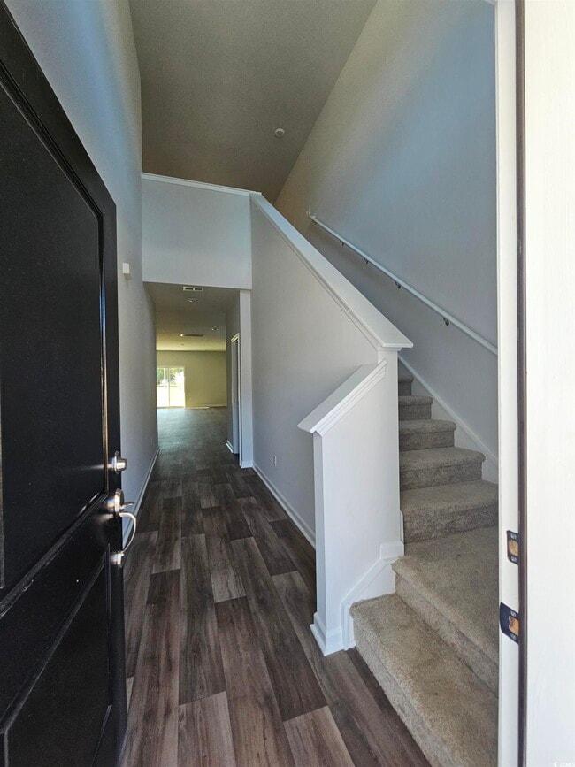 Building Photo - 800 Wapama St