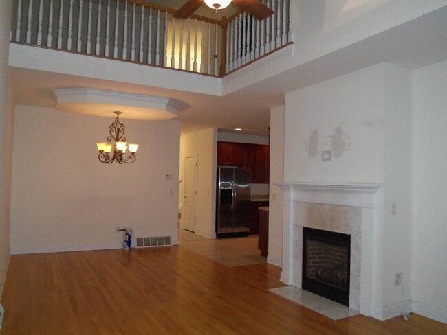 Building Photo - 2029 Rosedale Way