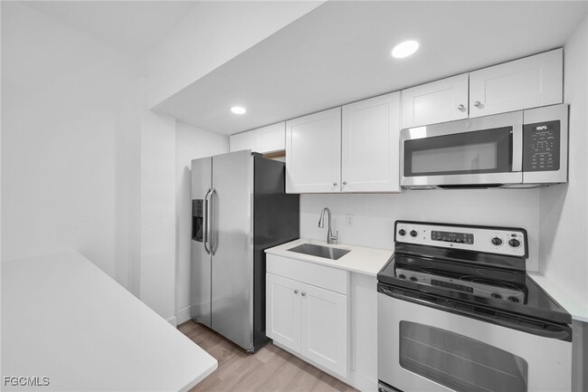 Building Photo - 128 Eucalyptus Ct