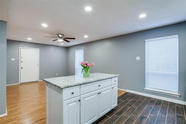 Foto del edificio - 5812 Milton St