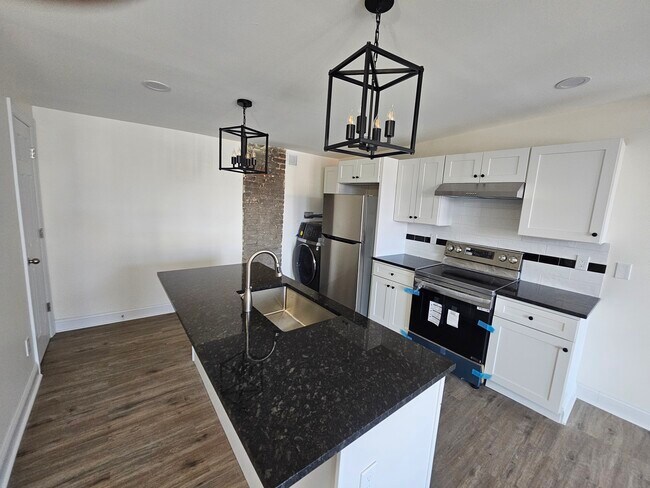 406 Unidad 4 Cocina - 1 - 406 Main St