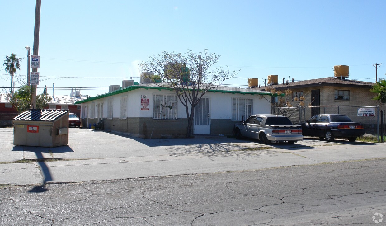 Foto principal - 3806-3808 Lincoln Ave