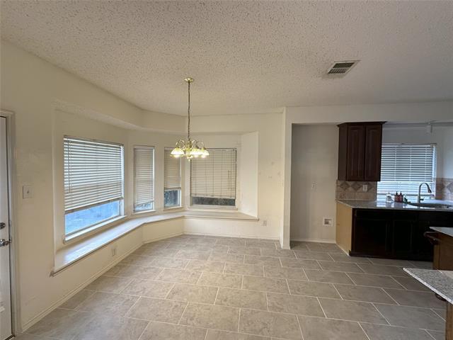 Building Photo - 504 Spicewood Dr