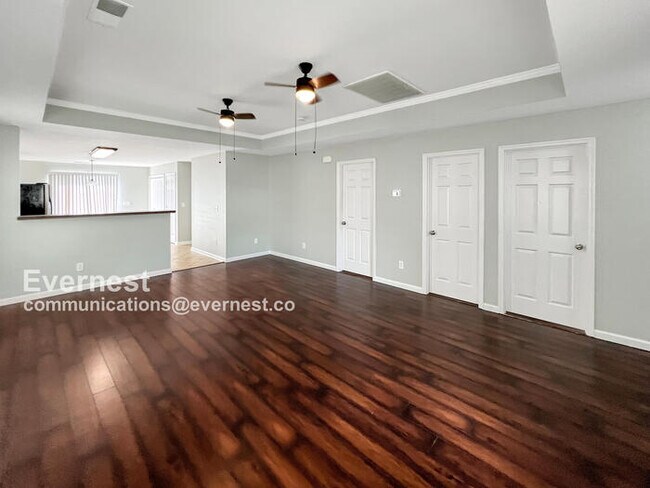 Foto del edificio - 222 Bermuda Lakes Dr