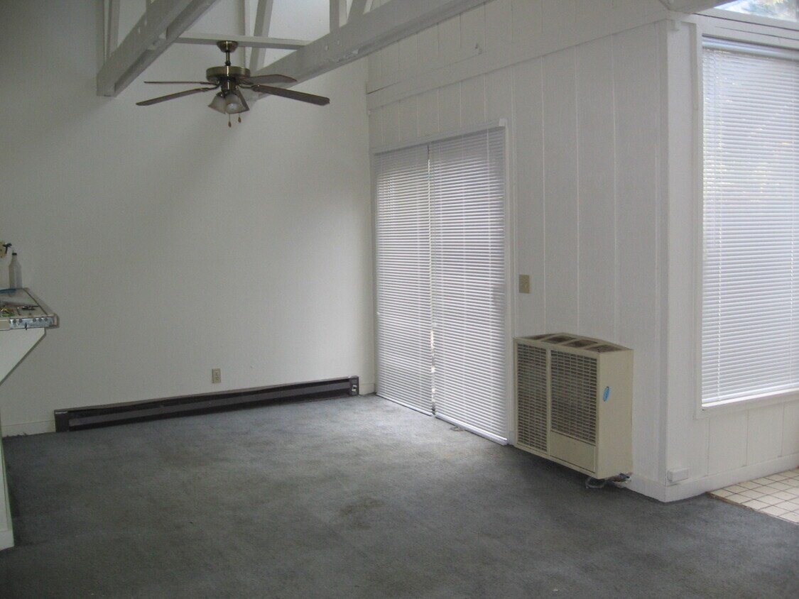 Foto principal - 111 Davison Rd
