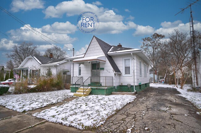 Building Photo - 4010 Blackington Ave