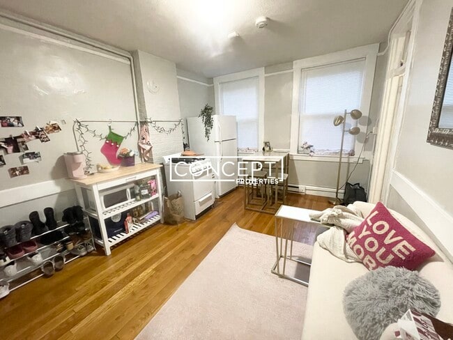 Foto del edificio - 161 Endicott St