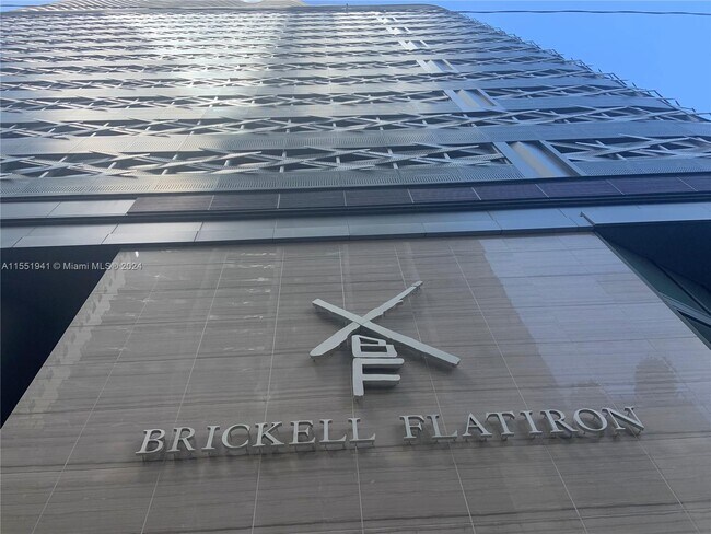 Foto del edificio - 1000 Brickell Plz