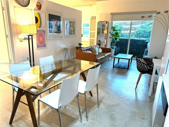 Foto del edificio - 234 NE 3rd St