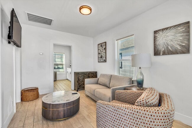 Foto del edificio - 5301 Avenue M