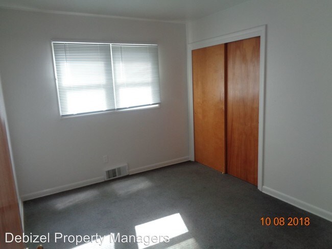 Building Photo - 3 br, 1 bath House - 4433 Mitchell Avenue