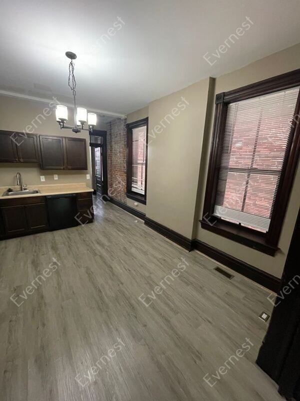 Foto del edificio - 4541 Oakland Ave
