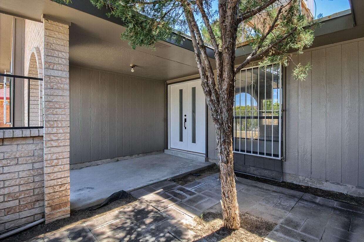 Primary Photo - Spacious family home in a great neighborhood