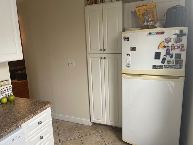 Foto del edificio - Stunning 2 bed , Free Month/No fee Exposed brick, Central AAC, Porch Super Sunny Awesome layout! ...