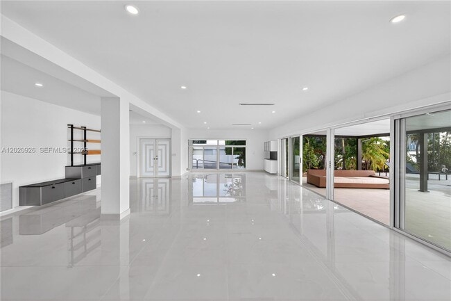 Foto del edificio - 1101 S Shore Dr